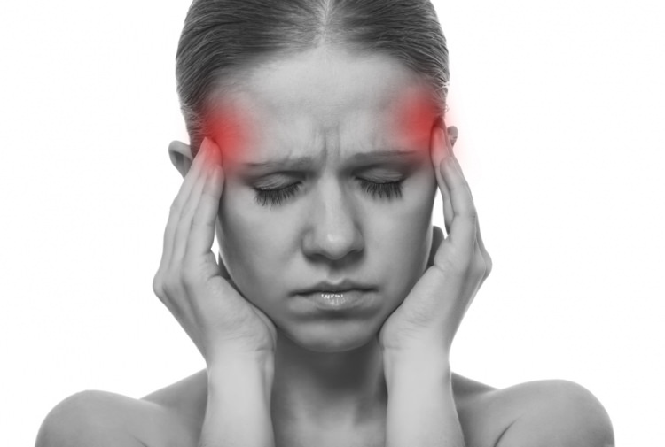 איך עוברים כאבי מיגרנה? פתרונות טבעיים למיגרנה