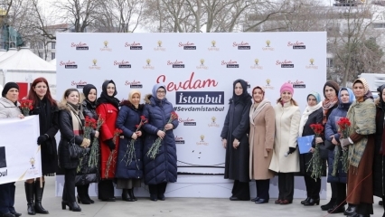 סניפי הנשים של מפלגת AK באיסטנבול נמצאים במצעד סדאם באיסטנבול!