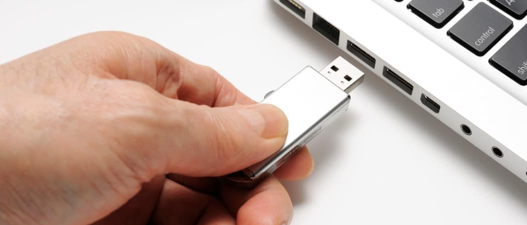 כיצד להתקין התקני USB פיזיים ב- VirtualBox VM