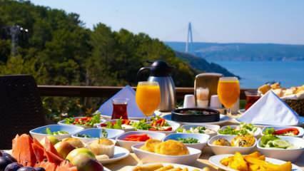 מהם מקומות ארוחת הבוקר הטובים ביותר באיסטנבול? הצעות למקומות ארוחת בוקר השזורים בטבע...