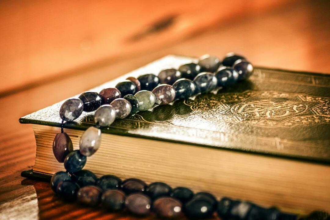 מחרוזת תפילה וקוראן