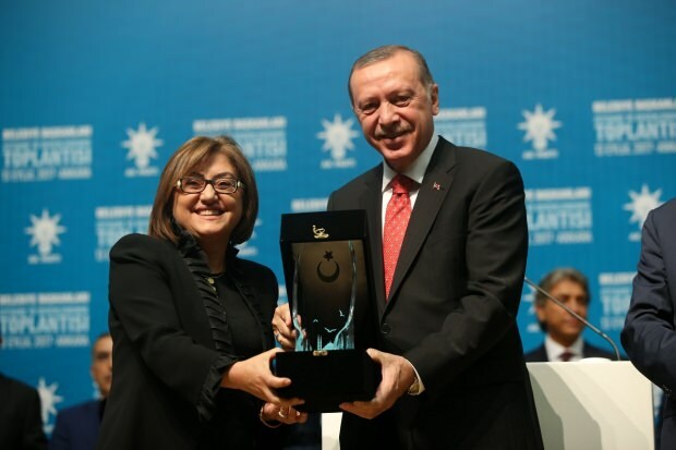Fatma Şahin והנשיא רג'פ טייפ ארדואן