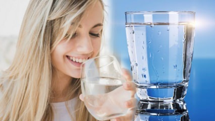  חישוב דרישת מים יומית! כמה ליטרים מים צריך לשתות ביום לפי משקל? האם זה מזיק לשתות יותר מדי מים