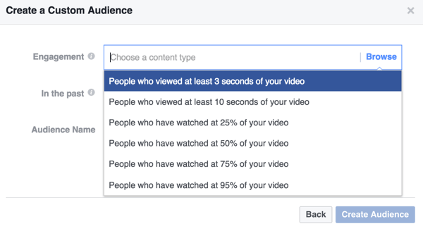 בחר בקריטריונים המעורבים עבור קהל הווידיאו המותאם אישית שלך בפייסבוק.