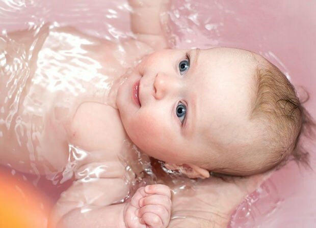 איך לעשות אמבטיה לתינוקות?