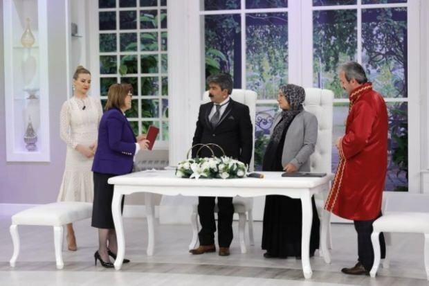 Fatma Şahin, Esra Erol ו- Emine Bülbül