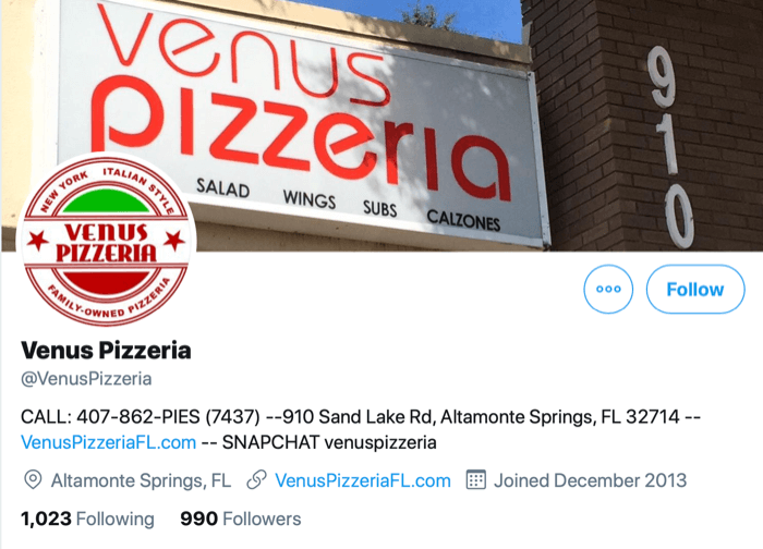 צילום מסך של פרופיל טוויטר עבור @venuspizzeria עם מידע ליצירת קשר כמידע הראשון הזמין