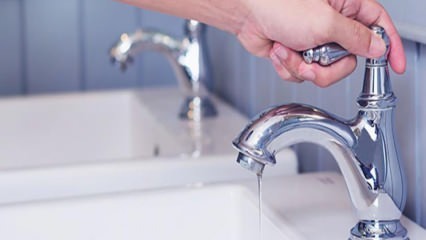 כיצד להחליף את ברז האמבטיה? כיצד להחליף את סוללת הברז דולף המים?
