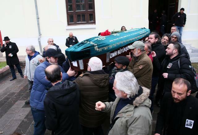 גופתו של לבנט גונר נקברה בבית הקברות הישן של בורנובה