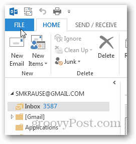 כיצד ליצור קובץ pst עבור Outlook 2013 - לחץ על קובץ