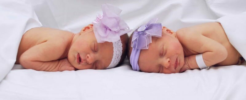 האם זה נורמלי ללדת בהריון תאומים? גורמים המשפיעים על לידה בהריון תאומים