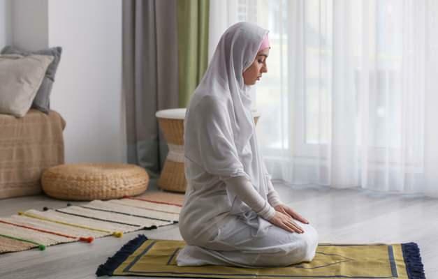 מה הפירוש של להתפלל בבית בתשחץ?