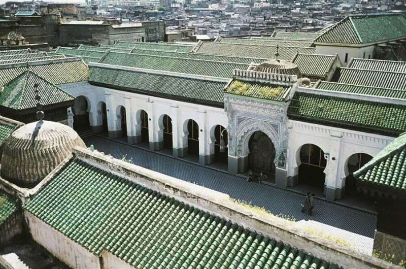 היכן האוניברסיטה הראשונה בעולם, מסגד קאראווין? היסטוריה של מסגד קאראווין