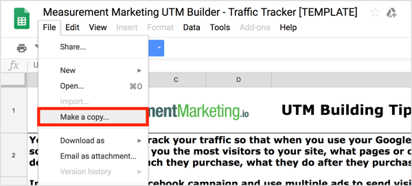פתח את ה- UTM Builder ואז בחר File> Make a Copy כדי ליצור עותק משלך.