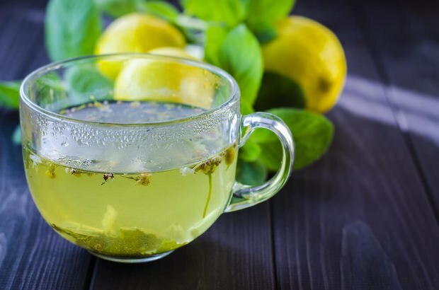 מרפא מים ירוקים לימון תה ירוק