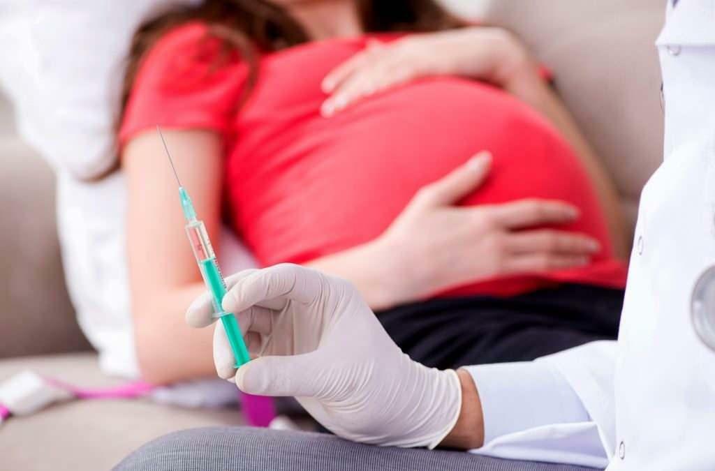 באילו חודשי הריון יש לתת חיסון נגד שפעת?