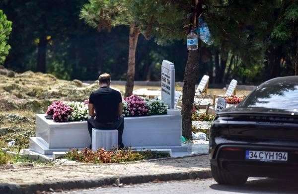 הארון טן ביקר את קברו של בנו פארס ביום הולדתו