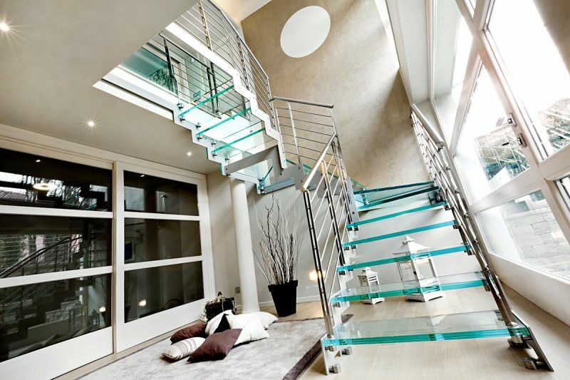 דגמי המדרגות המסוגננים והשימושיים ביותר לדירות דופלקס