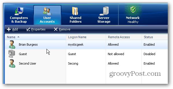 כיצד להוסיף חשבונות משתמש לשרת הבית של Windows