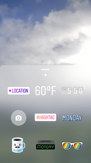 ברשימת המדבקות תוכלו לבחור את מדבקת ההאשטאג כדי להוסיף האשטאג לסיפור האינסטגרם שלכם.