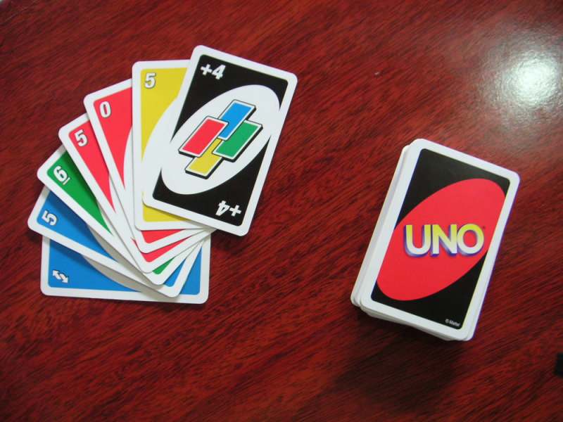 איך לשחק משחק UNO? מהו משחק של UNO? כללי משחק של UNO