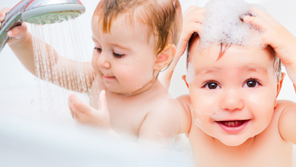 כיצד לבחור שמפו לתינוקות? באיזה שמפו וסבון יש להשתמש בתינוקות?
