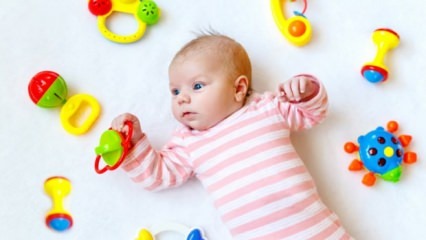 מה צריך להיות צעצועי הגיל הראשון של תינוקות?
