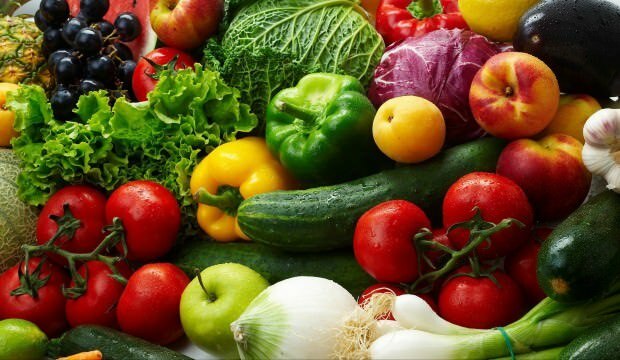 דברים שכדאי לקחת בחשבון כאשר קונים ירקות ופירות