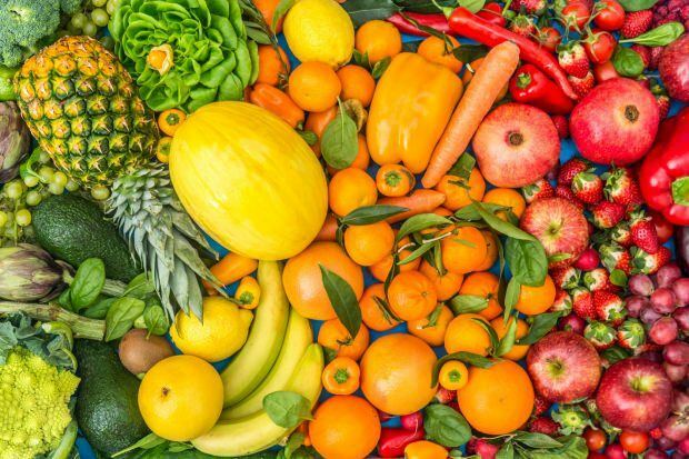 מבחר ירקות ופירות