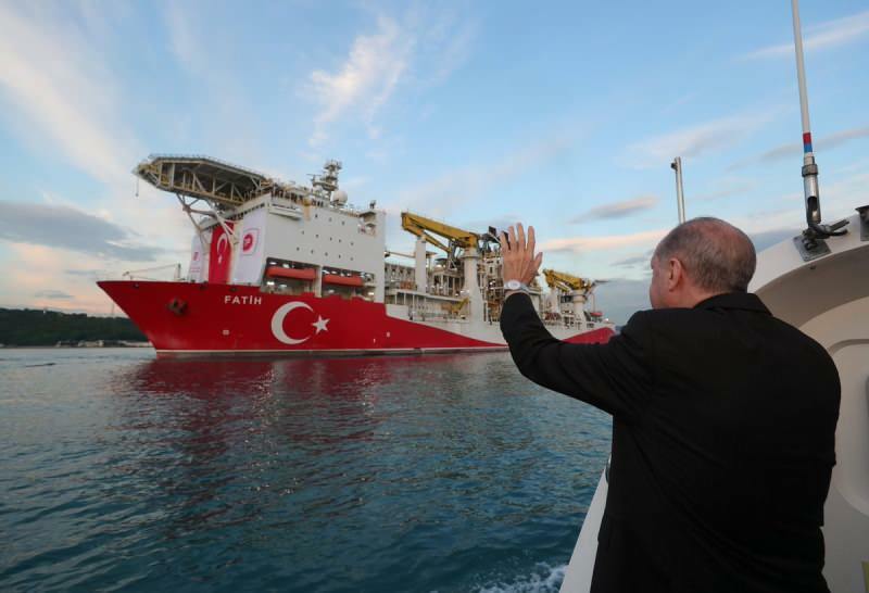 ספינת כובשים המוצאת עתודות גז טבעי בים השחור 