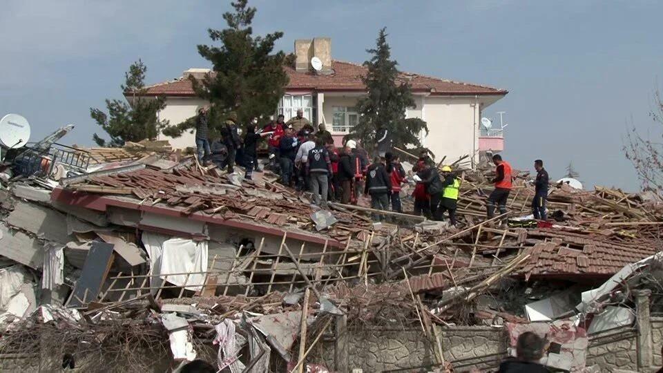 אמין ארדואן העבירה את איחוליה לכל האזרחים שנפגעו ברעידת האדמה במלטיה