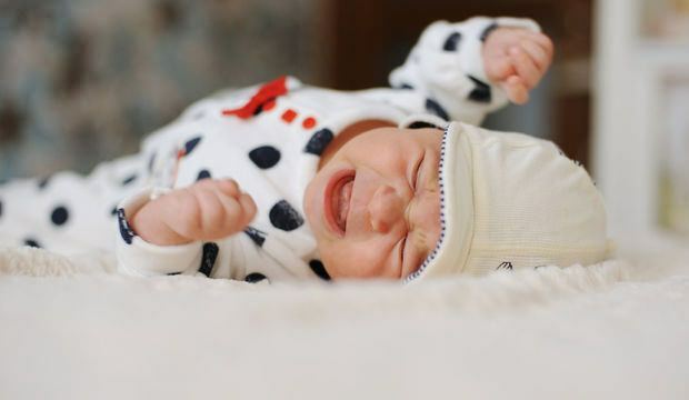 מהו קוליק אצל תינוקות? מהם הגורמים והפתרונות שלהם?