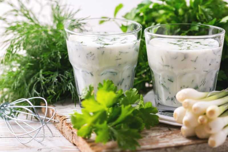חלב חמאה הנצרך ברמדאן עוזר לרדת במשקל ושומר על מלא זמן רב.
