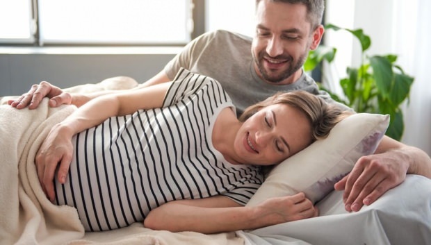 איך הקשר צריך להיות במהלך ההיריון? כמה חודשים אוכל לקיים יחסי מין במהלך ההיריון?