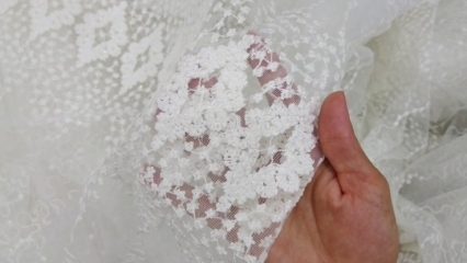 השיטה שהופכת את הווילונות כמו שלג נמצאה! איך נשטף הוילון?