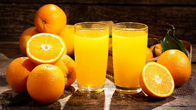 הפגיעות בשתיית מיץ תפוזים לארוחת הבוקר