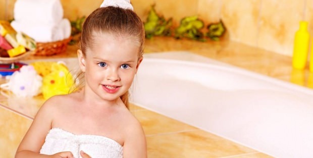 איך ילדים צריכים לעשות אמבטיה?