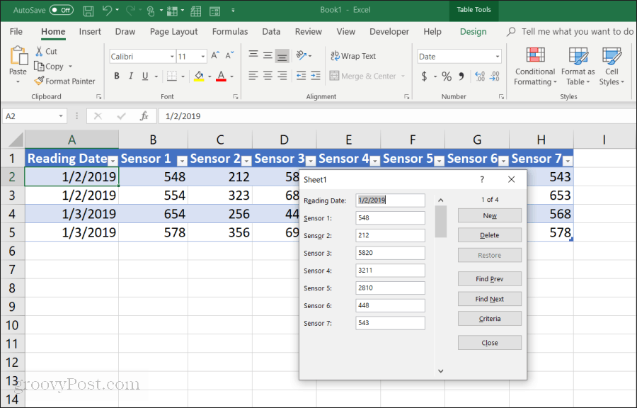 טופס הזנת נתונים ב- Excel