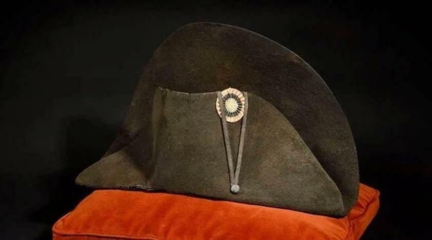 כובע נפוליאון