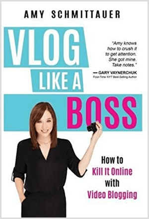 איימי לנדינו כתבה את הספר Vlog Like a Boss בשם איימי שמיטאואר. השער מציג תמונה של איימי מהמותניים ומעלה כשהיא אוחזת במצלמת וידיאו. הכותרת מופיעה על רקע תכלת עם אותיות לבנות ופוקסיה. שורת התגים של הספר היא כיצד להרוג אותה באופן מקוון באמצעות בלוגים בווידאו.
