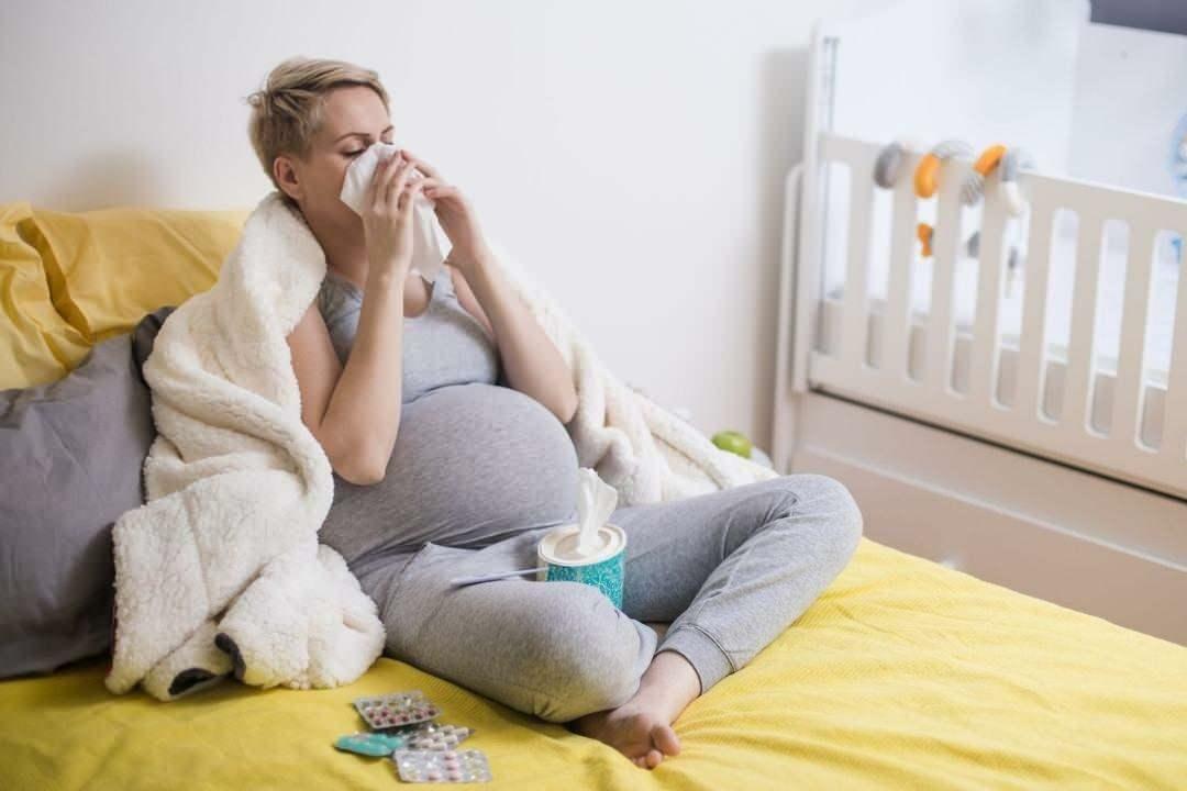 תרופות ביתיות כדי להגן על עצמך מפני שפעת במהלך ההריון