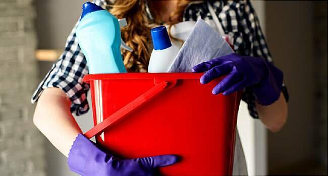 איזה יום צריך לנקות בבית? שיטות מעשיות להקל על עבודות הבית היומיומיות