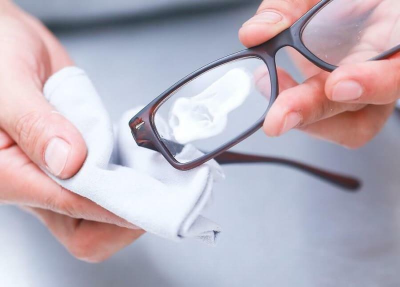 כיצד נתקן עדשות למשקפיים שרוטות? כיצד להסיר שריטות במשקפיים? משקפי ציור