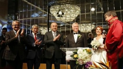 שר החוץ קבואושלו השתתף בטקס החתונה באנטליה